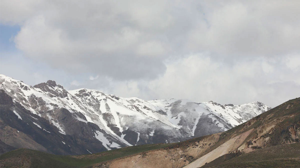 Hakkari, Van ve Bitlis'te yüksek kesimlerde kar etkili oldu