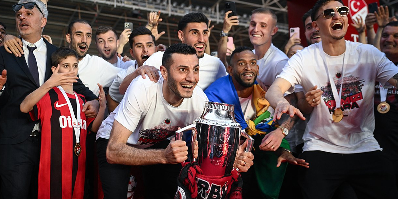 Süper Lig'e yükselen Gençlerbirliği'ne kupalara haciz şoku!