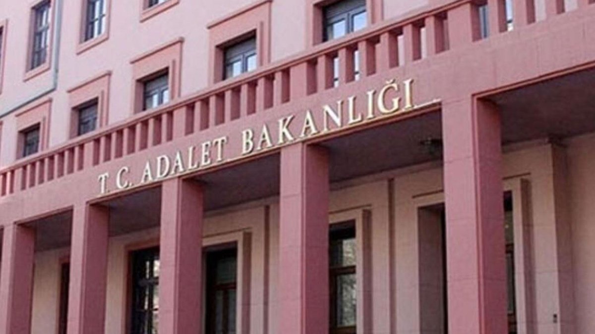 Adalet Bakanlığı’nda değişiklik: Bakan yardımcılığı kaldırıldı