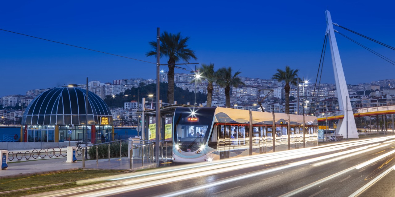 İzmir'de 19 Mayıs’ta toplu ulaşım araçları yüzde 50 indirimli hizmet verecek