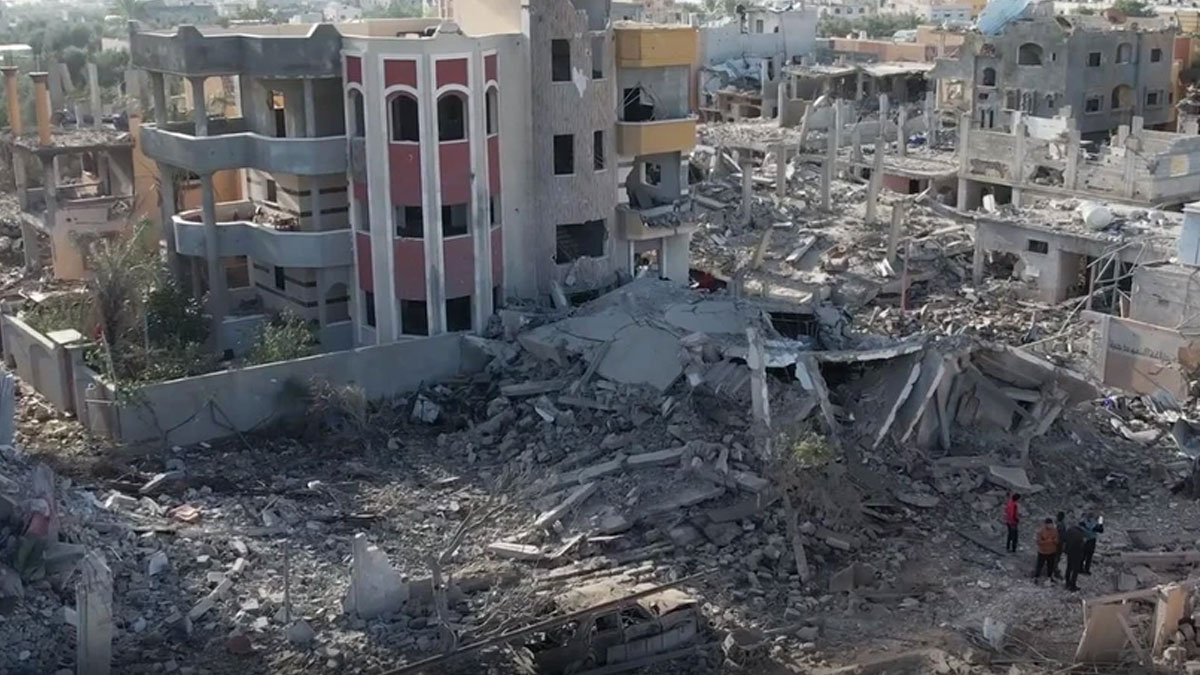 İsrail'den iki kente bombardıman