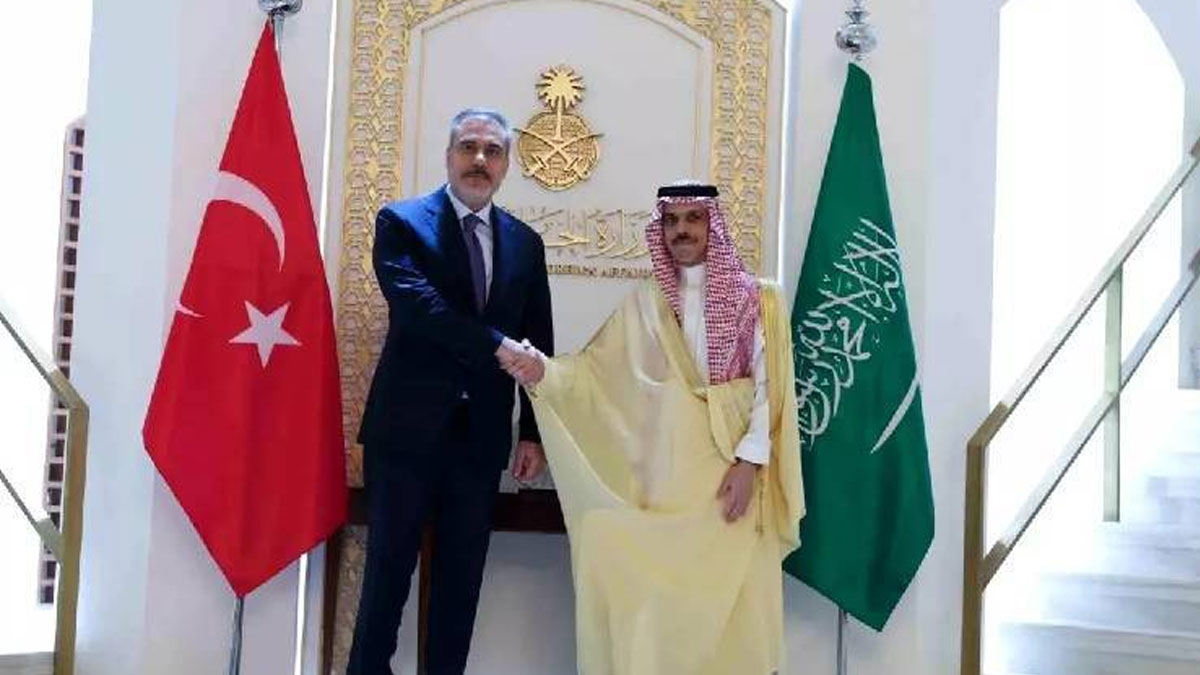 Dışişleri Bakanı Hakan Fidan Suudi Arabistan'da