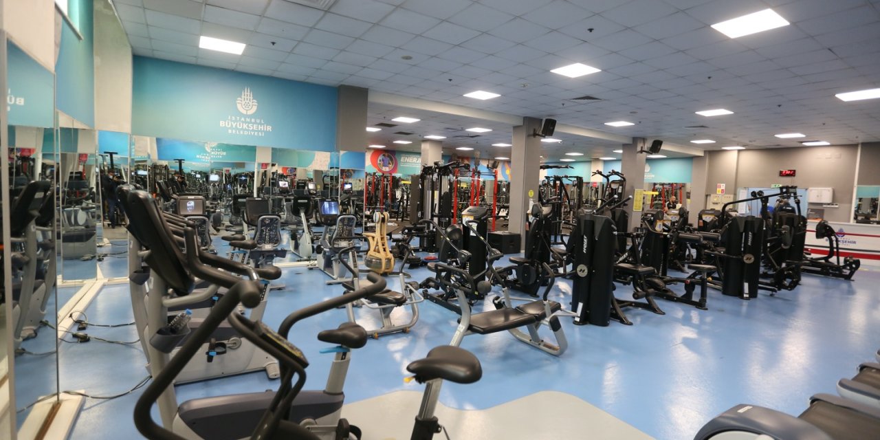 İBB'den öğrencilere spor müjdesi: Tesislerde yüzde 50 indirim dönemi başladı