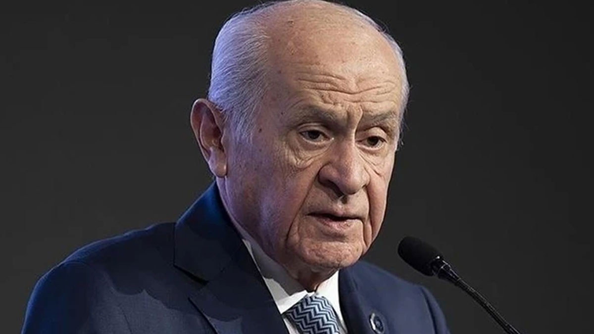 Bahçeli'den Galatasaray'a tebrik