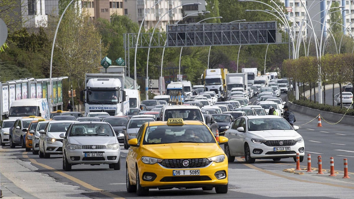 Ankara'da üç güzergahta metrobüs seferleri planlanıyor