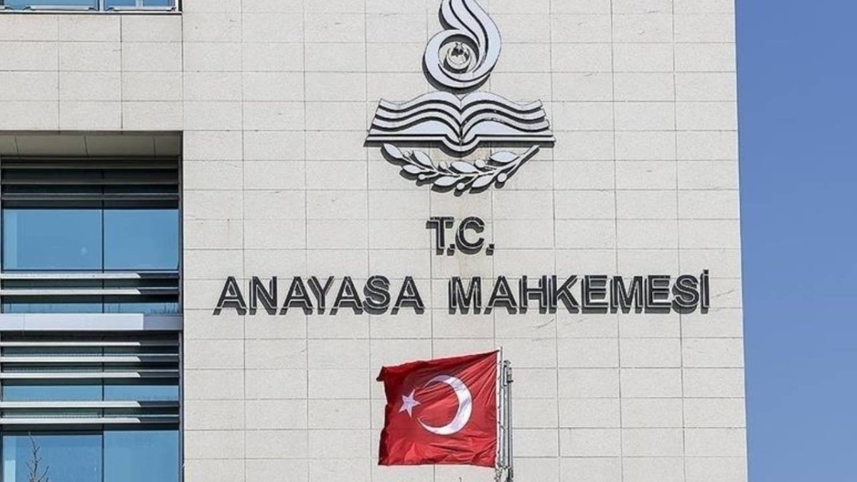 CHP HSK seçimlerini AYM'ye taşıdı