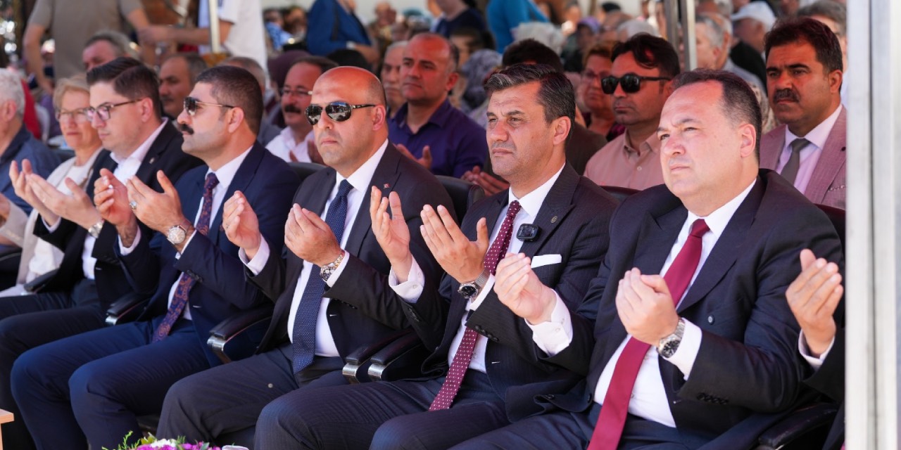 Akhisar’da Çağlak Festivali coşkusu