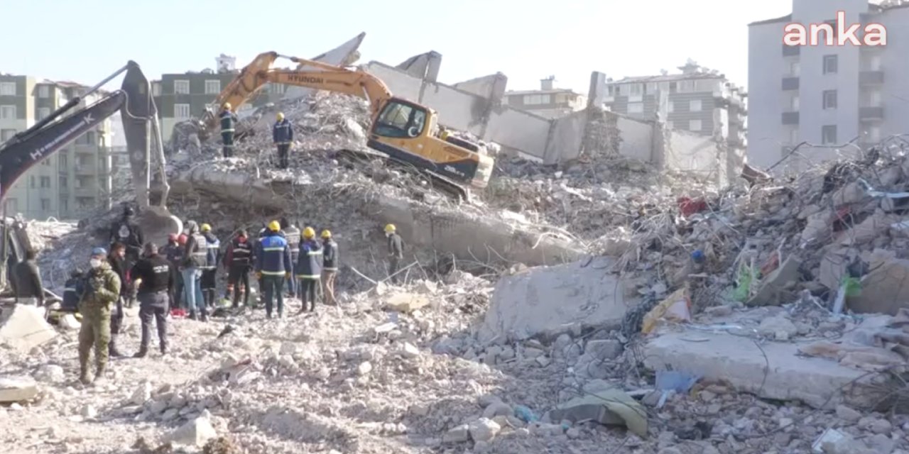 2021'de "Yaşlanılacak konutlar" sloganıyla tanıtılmıştı 2 yıl sonra 219 kişiye mezar oldu: Müteahhitten pes dedirten savunma