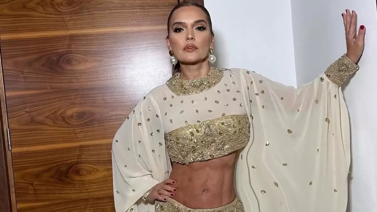 Demet Akalın'dan bodrum isyanı: "Kahvaltıya 1850 TL verdik"
