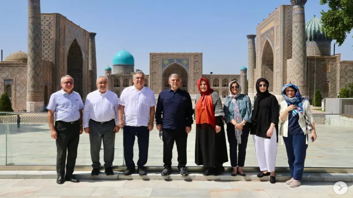 Abdullah Gül uzun süre sonra ilk kez görüntülendi
