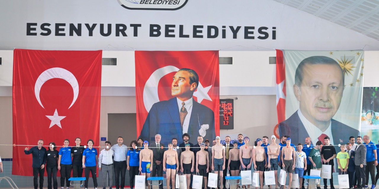 Esenyurt Merkez Kapalı Yüzme Havuzu hizmete açıldı