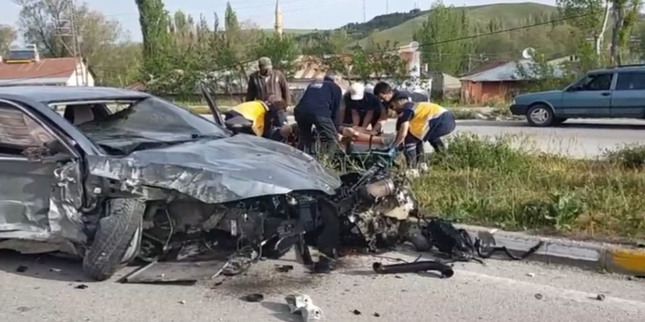 Otomobilin hurdaya döndüğü feci kazada 1 yaralı