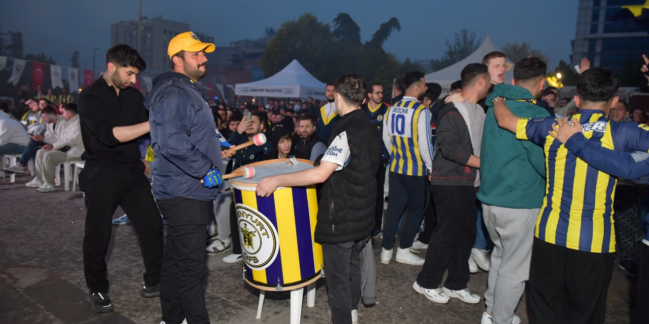 Esenyurt’ta EuroLeague coşkusu: Final galibiyeti coşkuyla izlendi