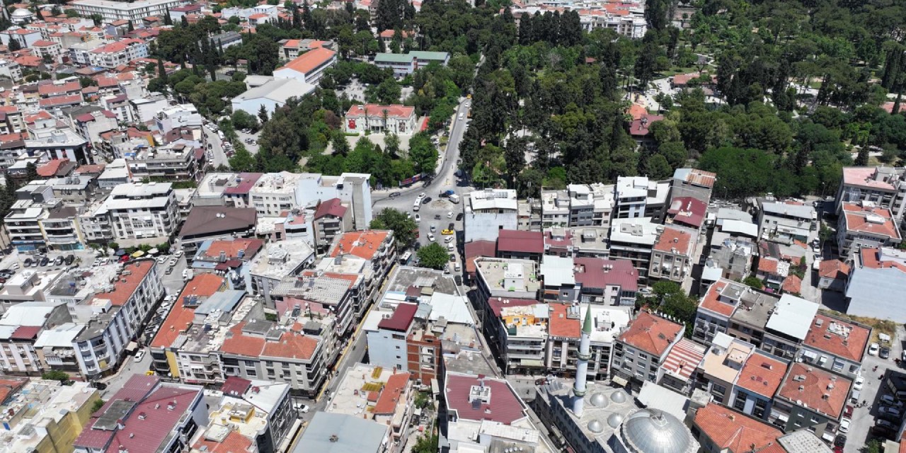 Buca Üçkuyular Meydanı’na yeni trafik düzeni geliyor
