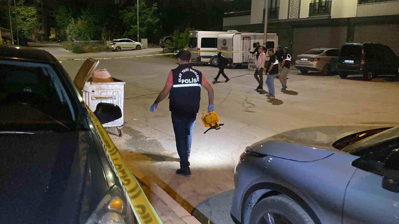 Elazığ'da dehşet! İş yeri önünde oturanlara silahlı saldırı: 8 yaralı