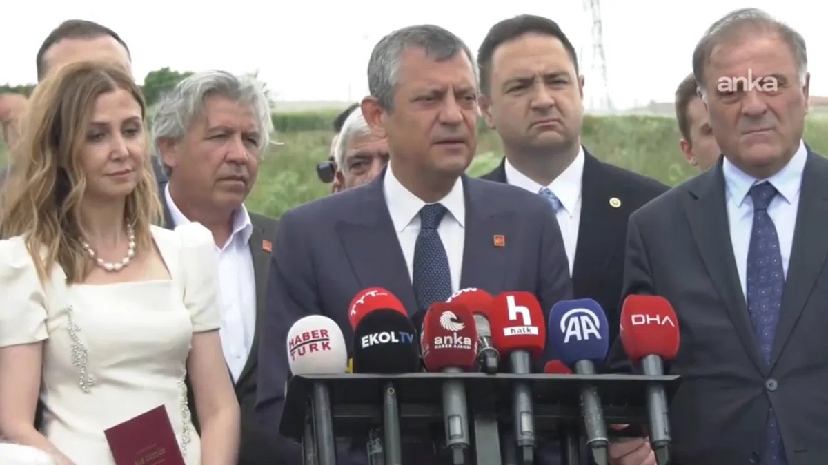 Özgür Özel nikah şahidi oldu: Çok sert açıklamalar geldi