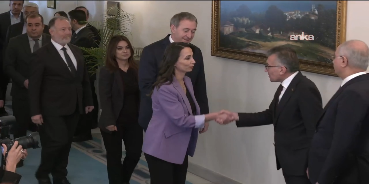 DEM Parti ve AK Parti görüşmesi bitti: Süreçte yeni aşamaya mı geçildi?
