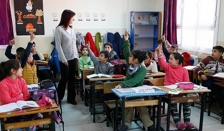 Milyonlarca öğretmene zam müjdesi!  Aylık ödenekler belli oldu