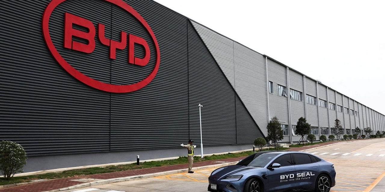 Türkiye'de de modelleri bulunuyor: Otomotiv devi insan kaçakçılığıyla suçlandı!