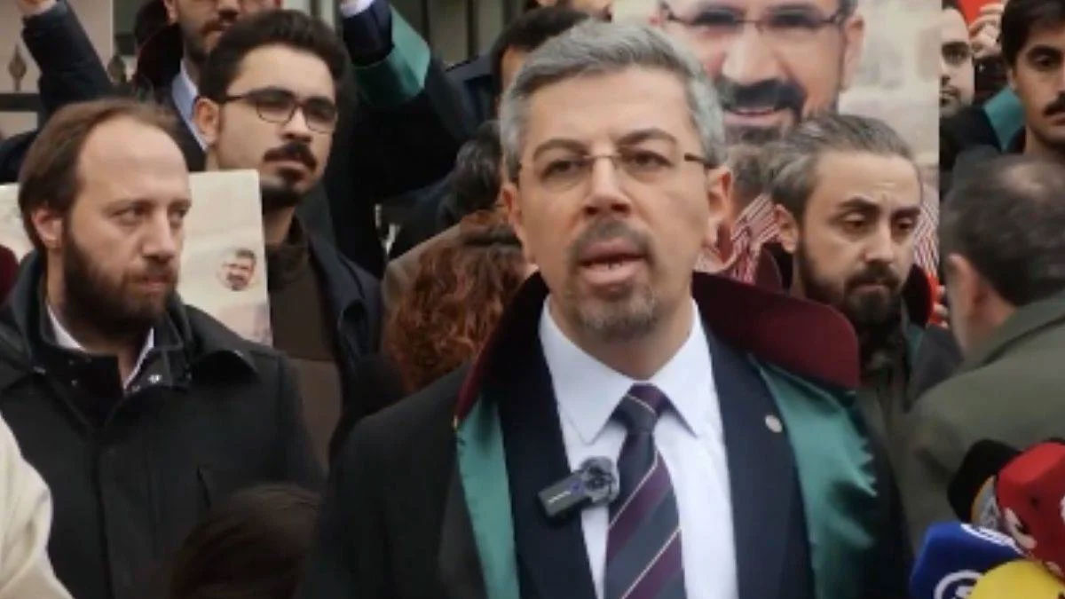 Avukat Fırat Epözdemir tahliye edildi