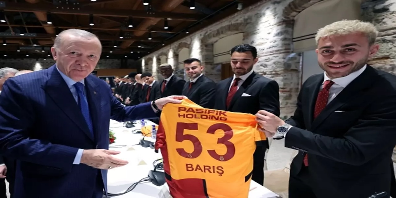 Muslera ve Barış Alper’le Erdoğan arasında espirili diyalog