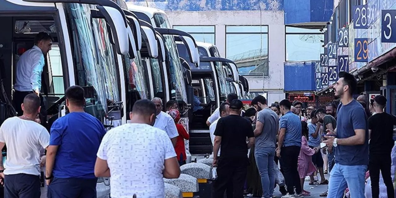 Bayram için şehir değiştirecekler otogarda ve havaalanlarında kaldı: Ek seferler düzenlendi! Biletlere zam yapıldı mı?