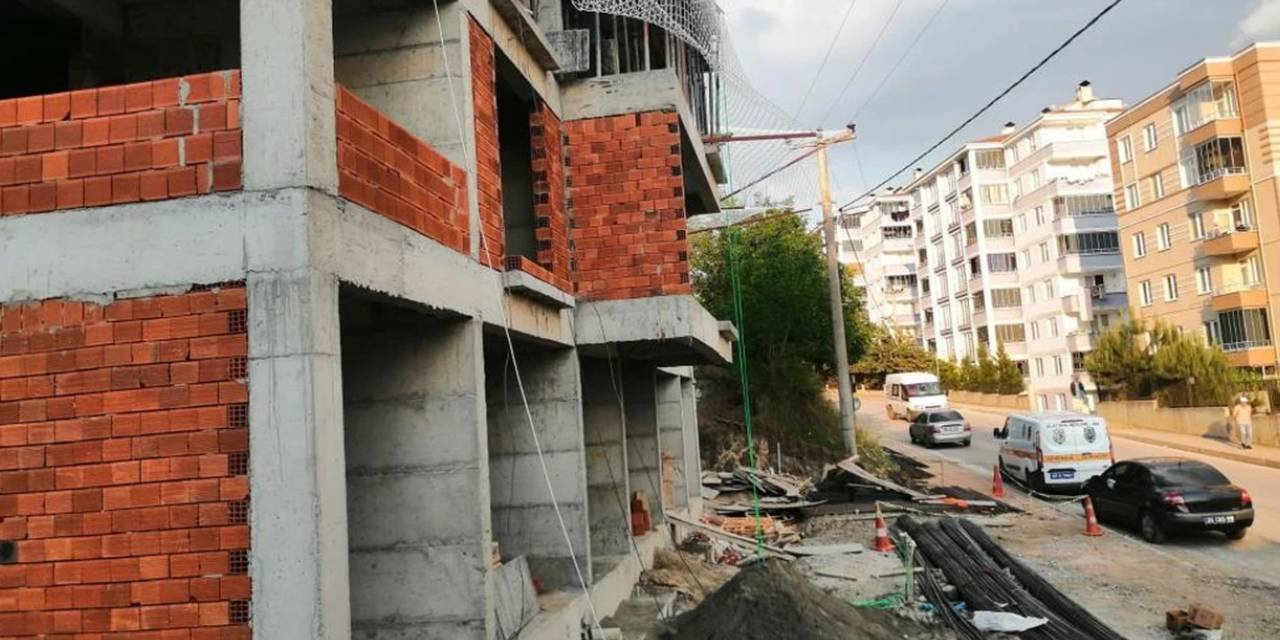 İnşaatta elektrik faciası: 21 yaşındaki işçi hayatını kaybetti