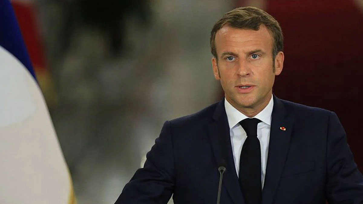 Macron'un bal mumu heykeli çalındı