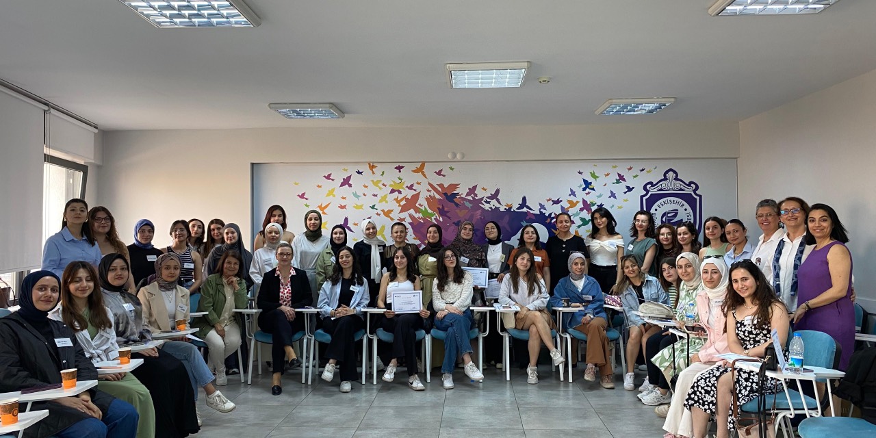 Eskişehir Büyükşehir Belediyesi'nden kadınlara yönelik eğitimler devam ediyor