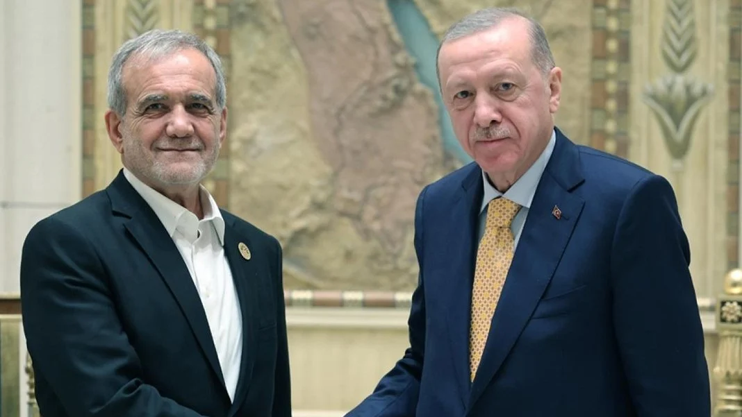 Erdoğan ile İran'ın yeni Cumhurbaşkanı görüştü
