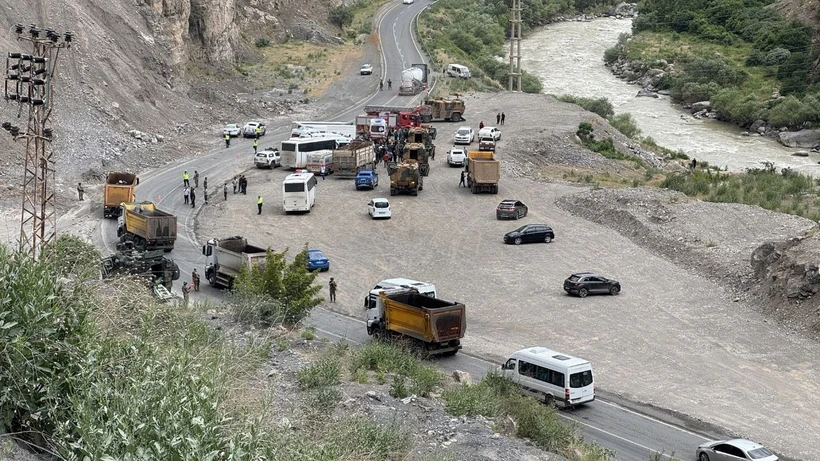 Hakkari'de 12 asker yaralandı