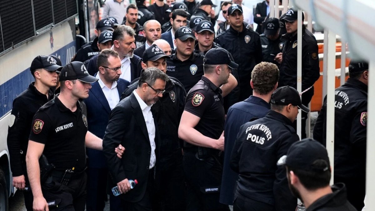 Son dakika! CHP'li 5 belediye başkanı görevden uzaklaştırıldı