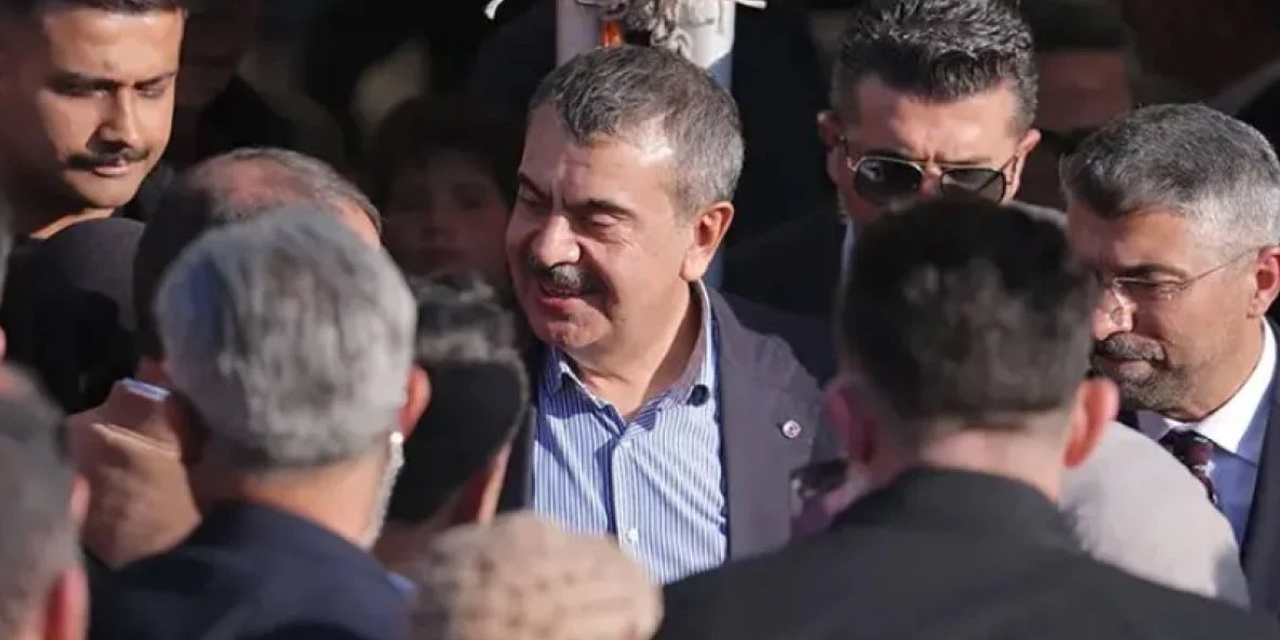 Bakan Tekin’den dikkat çeken çıkış: “Artık kimse başörtüsünden bahsedemiyor”