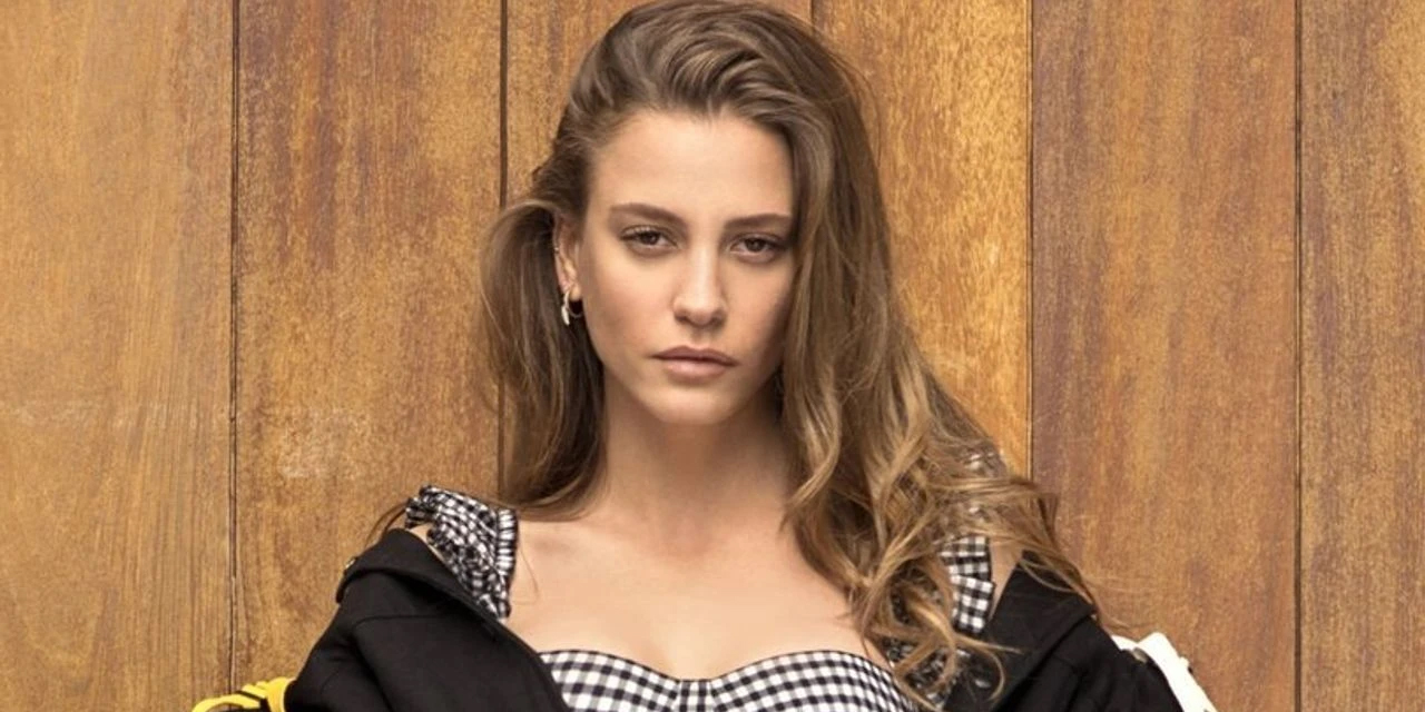 Serenay Sarıkaya’dan duygusal mesaj: Dağılmamak için...