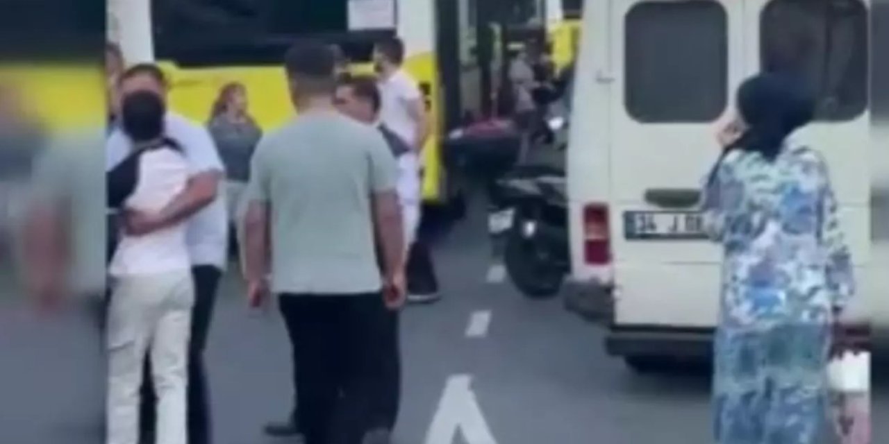İstanbul'da korku dolu anlar: İETT şoförü otobüsü vatandaşların üzerine sürdü
