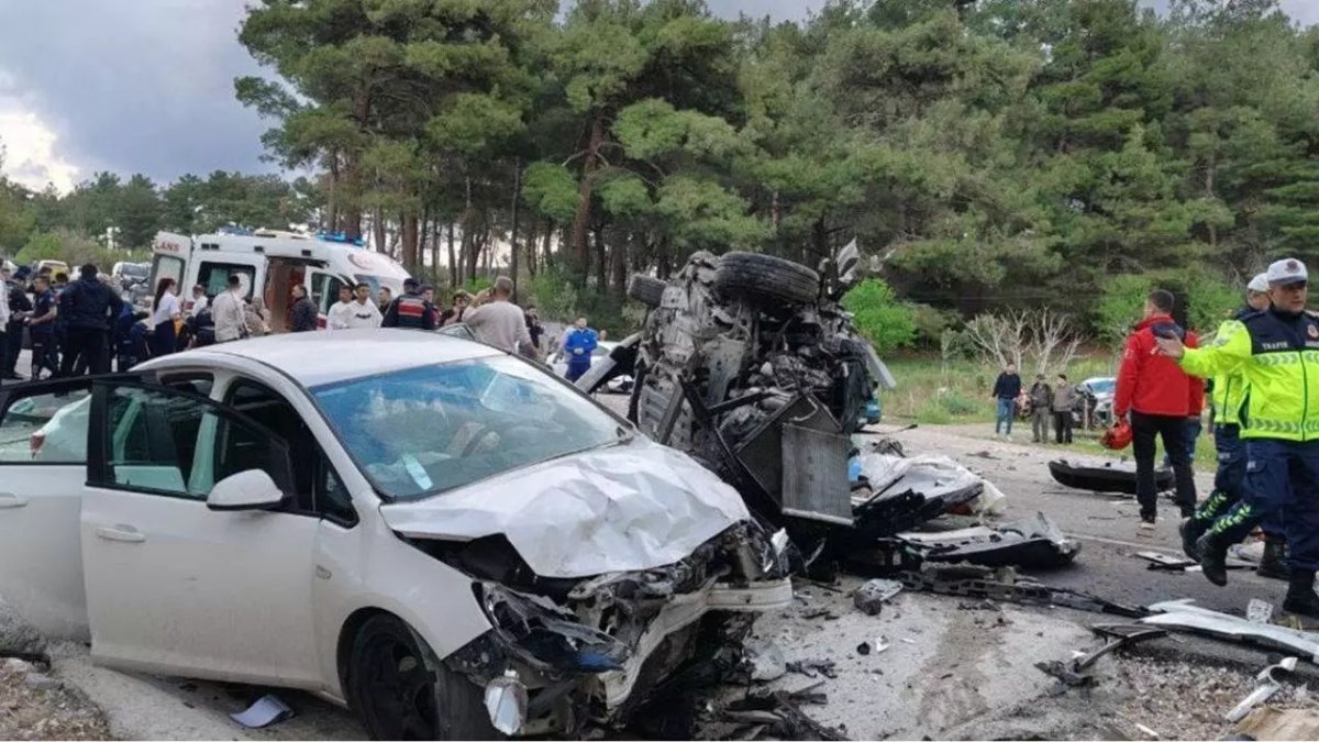 Ali Yerlikaya açıkladı: Bayramın 4. gününde kaç kaza meydana geldi?