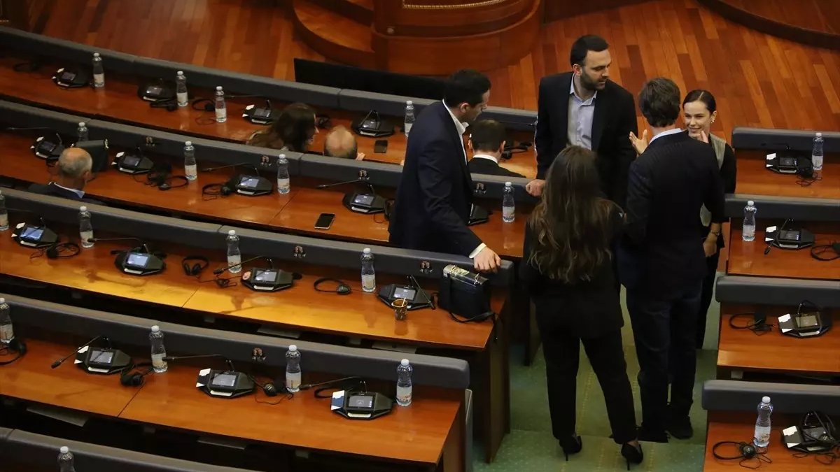 Kosova’da siyasi kriz derinleşiyor: 4 aydır hükümet kurulamadı