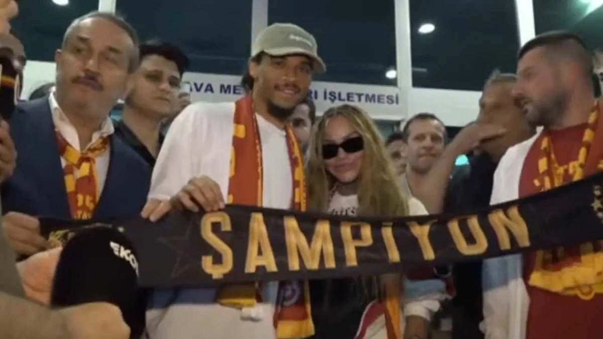 Leroy Sane Galatasaray’da! İstanbul'a iniş yaptı
