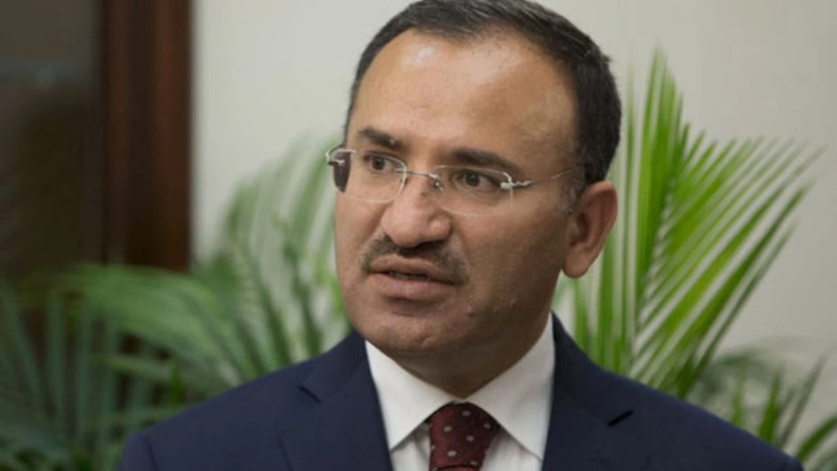 Bekir Bozdağ yeniden Meclis Başkanvekili seçildi