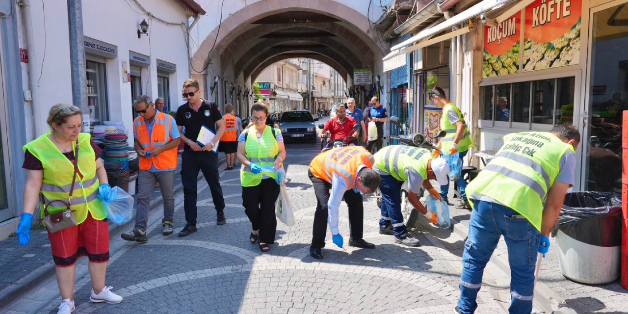 Burhaniye'de “Çöp Atma, Sokağına Sahip Çık” projesinde cezai süreç başladı