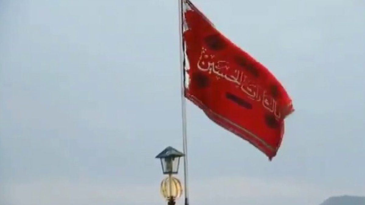 İsrail’in İran saldırısına intikam mesajı: Kırmızı bayrak göndere çekildi
