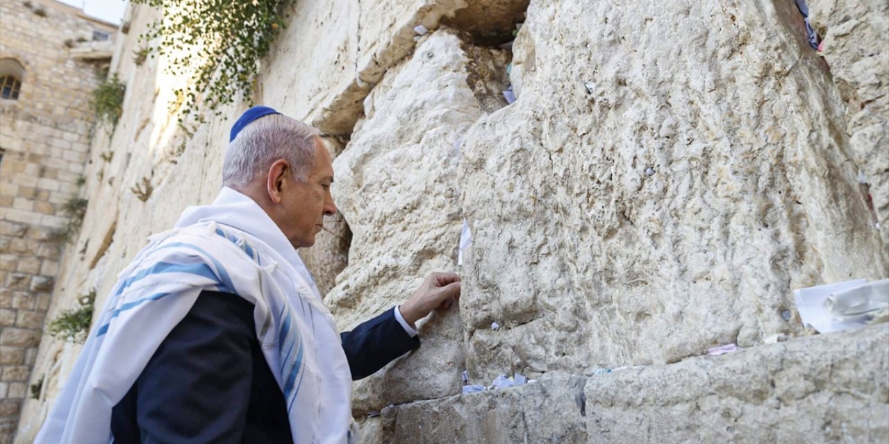 İsrail Başbakanı Netanyahu'nun Ağlama Duvarı’na bıraktığı not ortaya çıktı