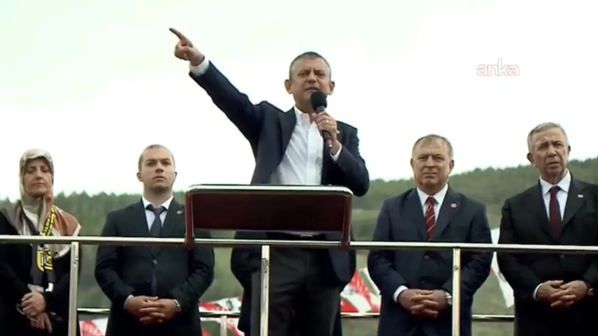 14 yıl aradan sonra CHP'ten Bayburt'ta miting: Özgür Özel’den Erdoğan’a Trump mesajı