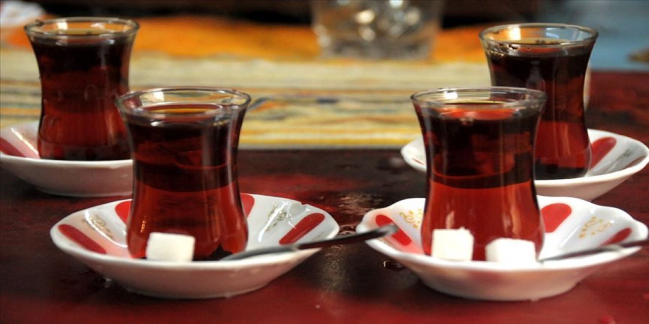 Çay tiryakilerine kötü haber: Yüzde 15 zam geldi!