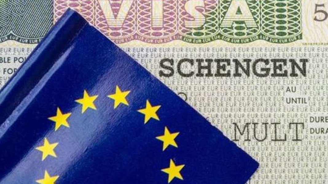 Schengen vizesi Türkler için çıkmaza girdi: Randevular kara borsada satılıyor
