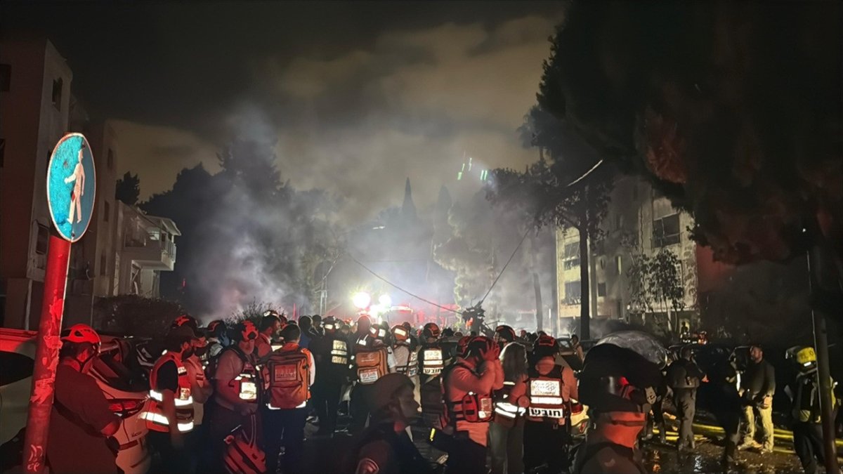 İsrail Tahran’ı vurdu, İran misilleme yaptı