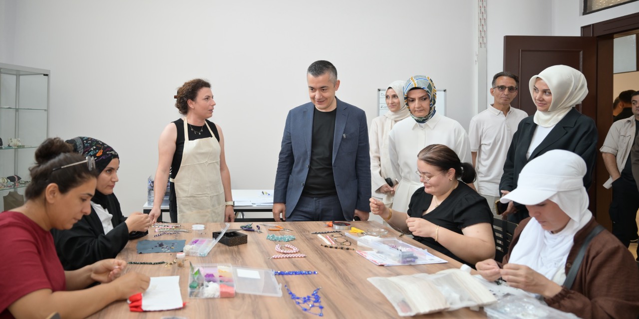 Esenyurtlu kadınlara yaz boyu eğitim ve destek