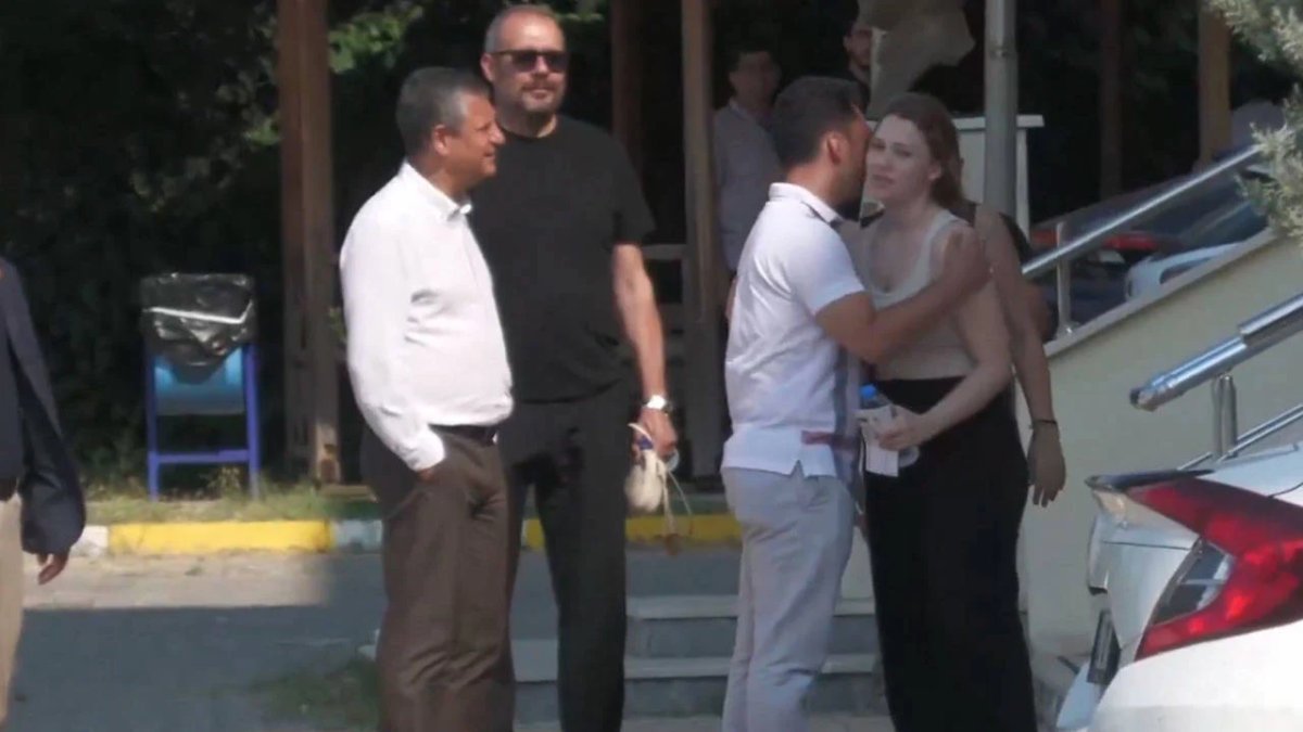 Özgür Özel söz vermişti: Nehir Zeyrek'i üniversitede sınavına götürdü