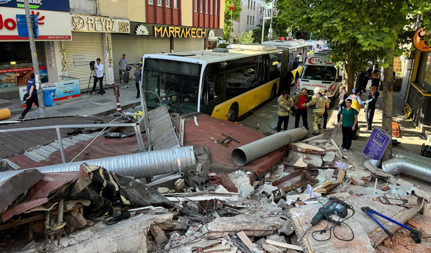 Küçükçekmece'de bina çöktü: 1 ölü, 8 yaralı