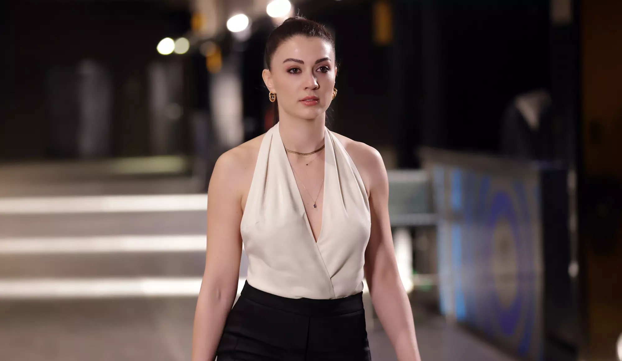Burcu Özberk gelen mesajı ifşa ederek ateş püskürdü